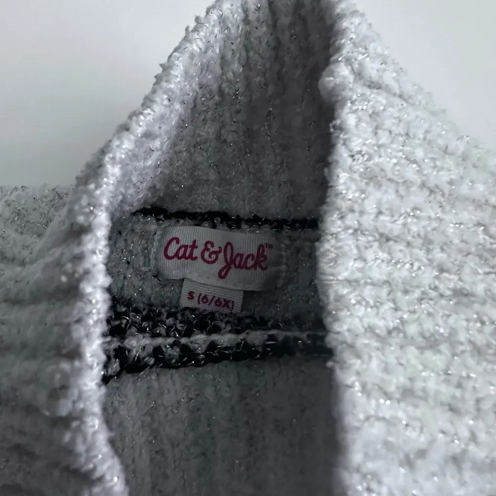 Cat & Jack Girls' Buffalo Plaid Mock Neck Sweater - Small